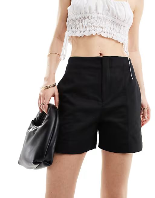 Short Dama